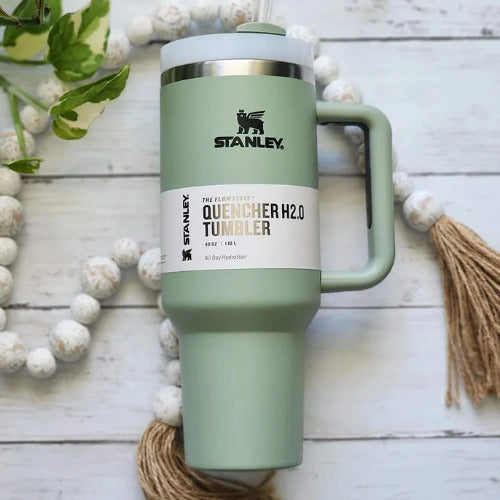 Green Stanley Quencher H2.O tumbler